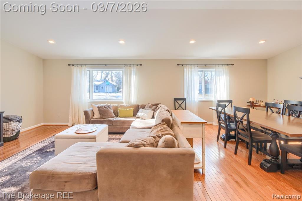 4405 Green Lake Road, West Bloomfield, MI 48323 — Photo 13