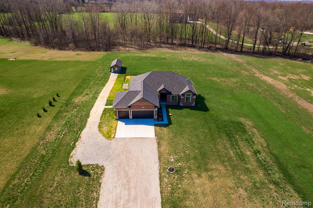 8520 ALMONT Road, Almont, MI 48003 — Photo 38