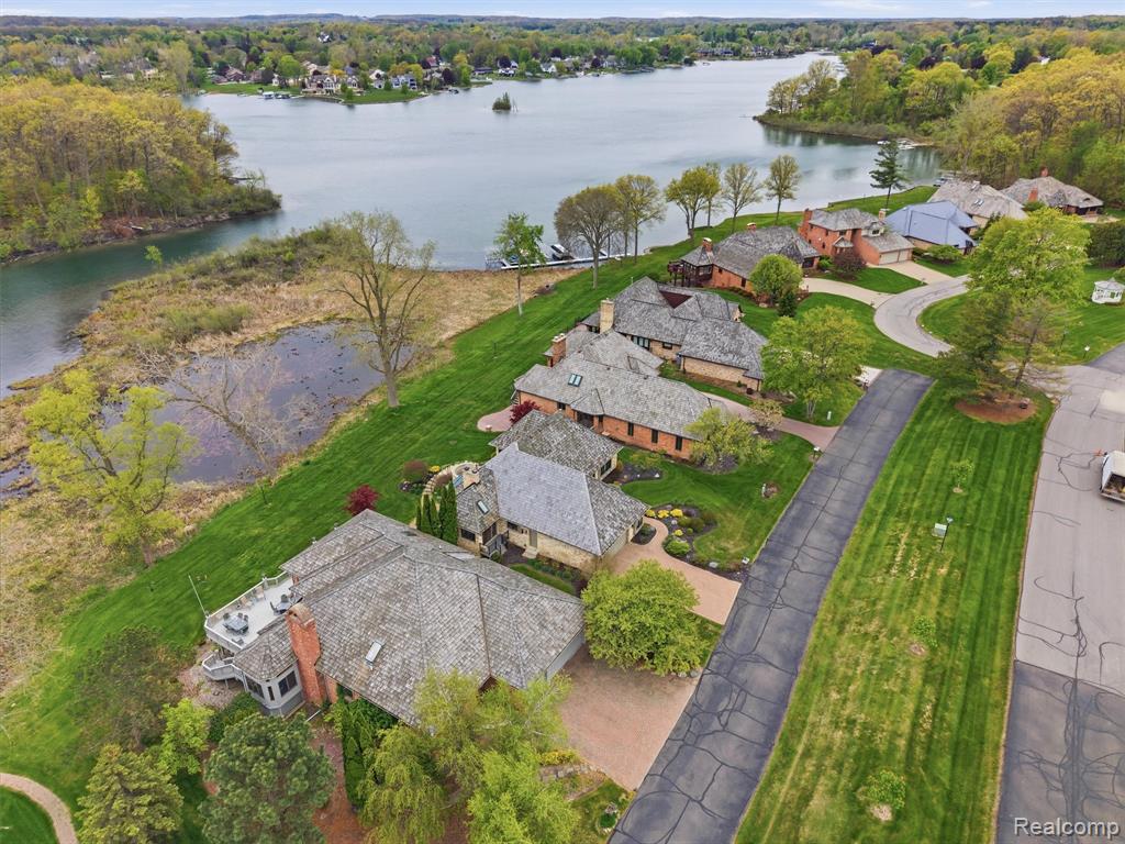 23 Chateaux Du Lac, Fenton, MI 48430 — Photo 62