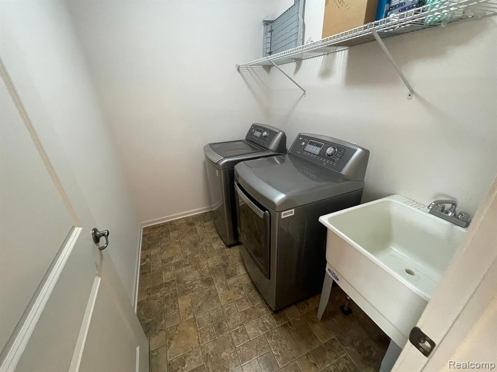 41693 CRANE Way, Novi, MI — Photo 29
