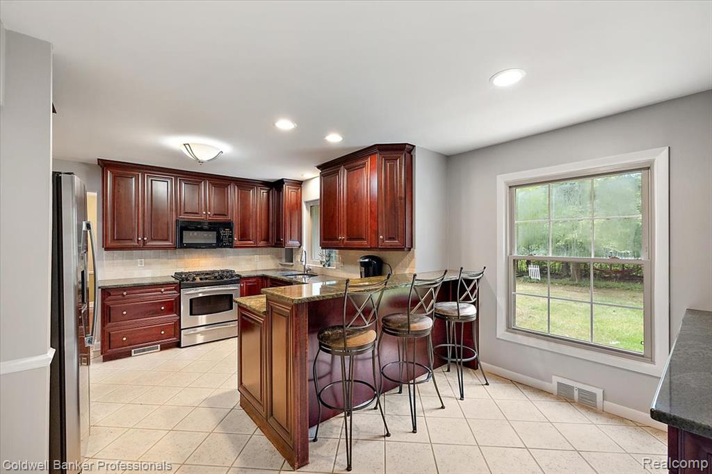 31307 Sleepy Hollow Lane, Franklin, MI 48025 — Photo 33