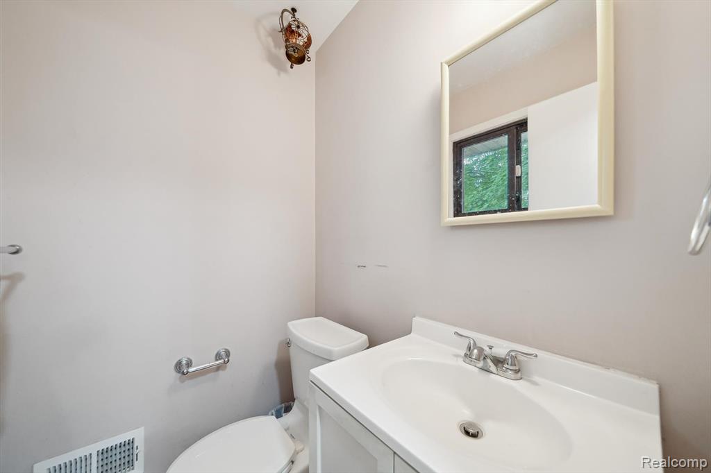 9328 William Street, Taylor, MI 48180 — Photo 14