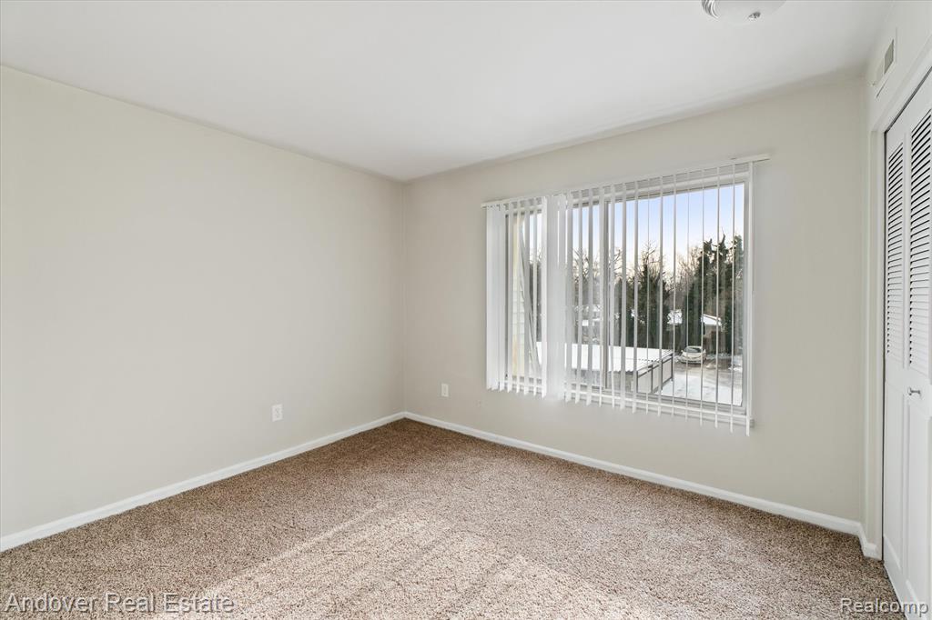 320 S Drake Road, Kalamazoo, MI 49009 — Photo 50