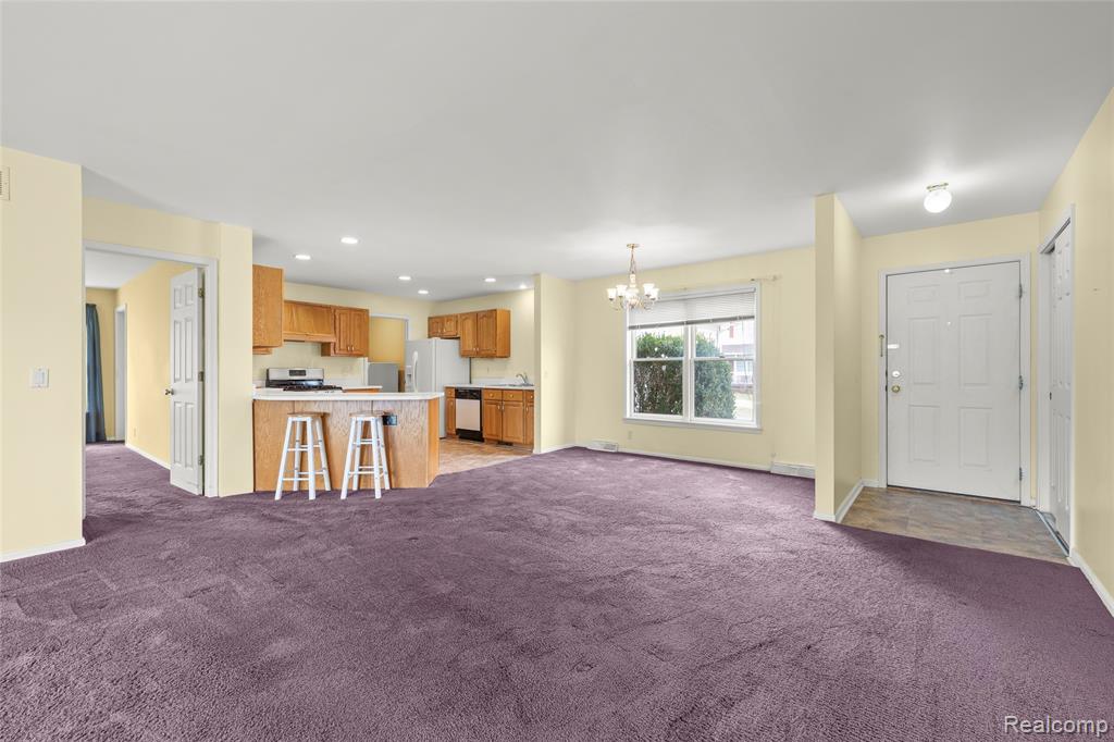 8118 Emerald Lane W, Westland, MI — Photo 3