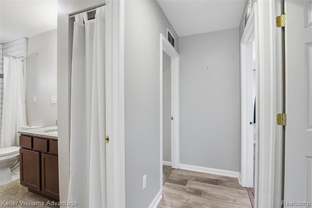 7435 Lathers Street, Westland, MI — Photo 14