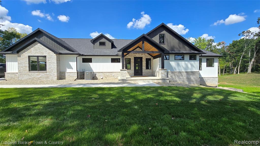 4789 Lakeshire Drive, Howell, MI 48843 — front exterior
