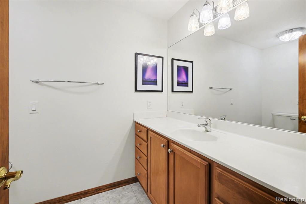2215 Ridgemoor Court, Burton, MI 48509 — Photo 26
