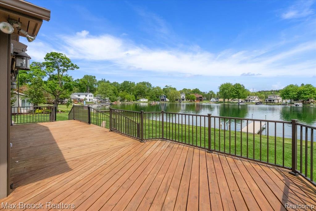 1317 Castlewood Drive, White Lake, MI — Photo 47