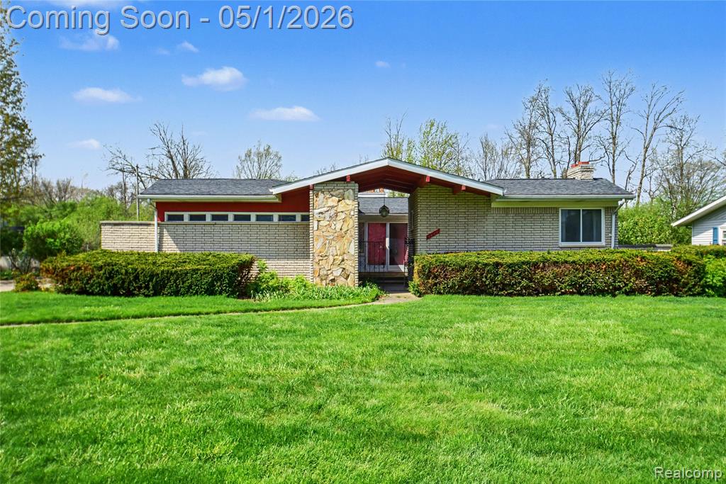 4400 Hedgethorn Circle, Burton, MI 48509 — front exterior