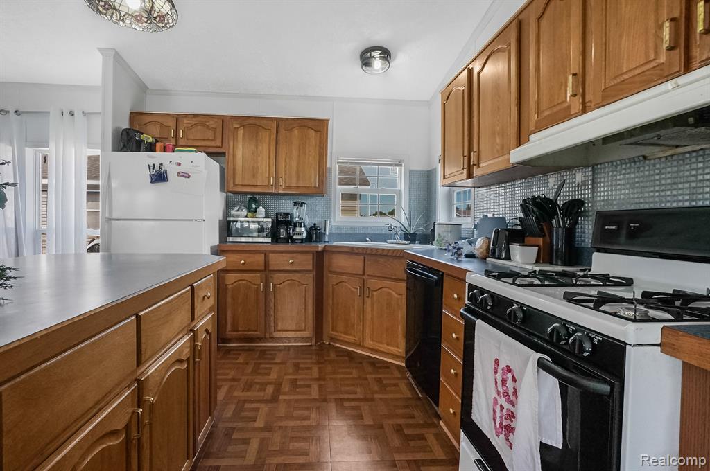8124 N Morley Drive, Willis, MI 48191 — Photo 7