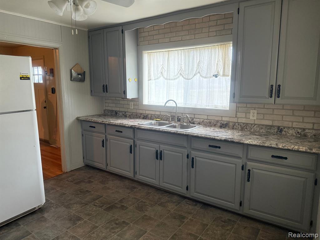 5022 YOUNGSTOWN PL, Saginaw, MI 48601 — Photo 14