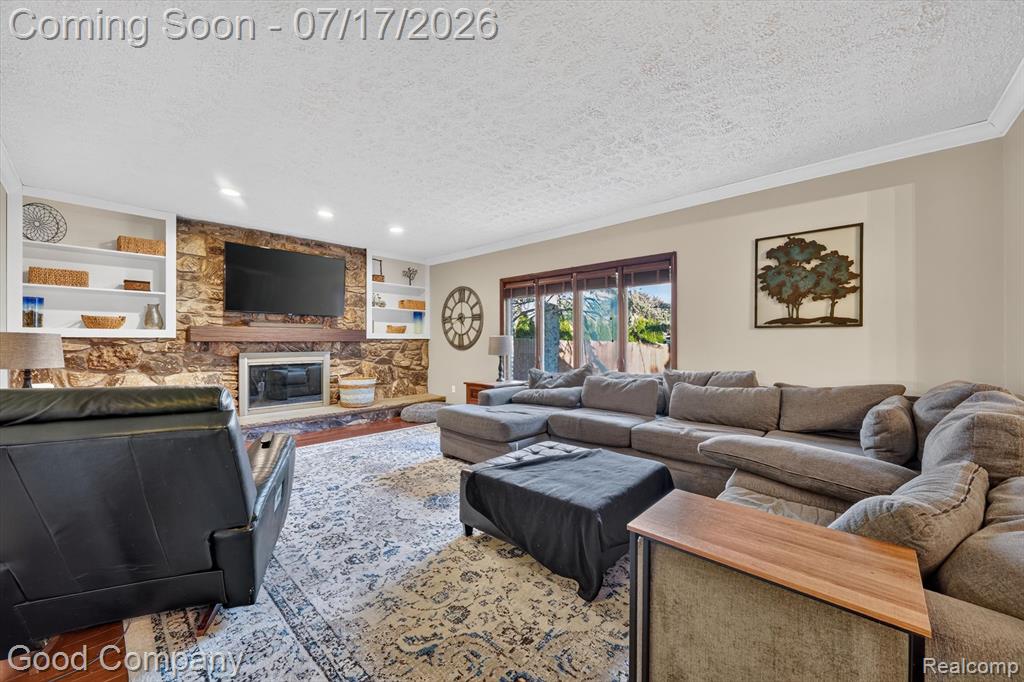 38921 Santa Barbara Street, Clinton Twp, MI 48036 — Photo 15