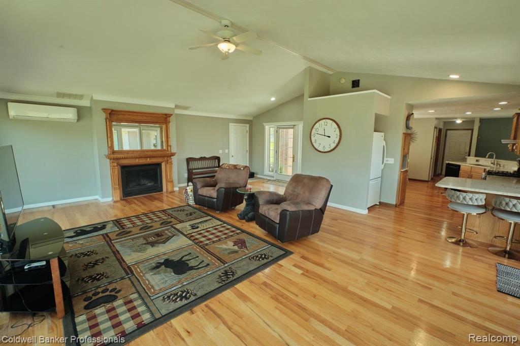 6464 Ferden Road, Chesaning, MI 48616 — Photo 5