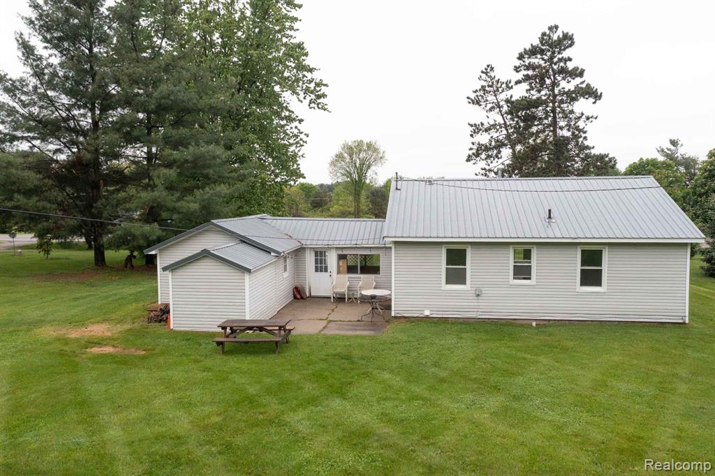 968 N WILDER Road, Lapeer, MI 48446 — Photo 3