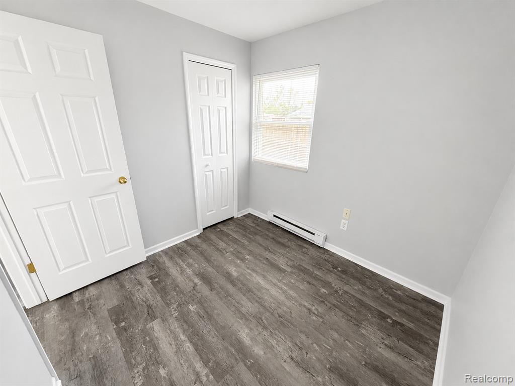 617 W Commerce Road, Walled Lake, MI 48382 — Photo 3