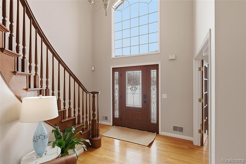 966 Majestic Drive, Rochester Hills, MI 48306 — Photo 5