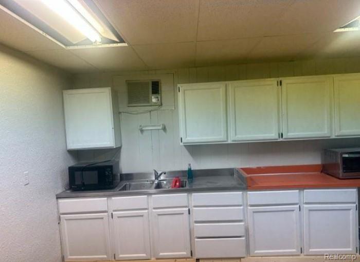 1386 E Hemphill Road, Burton, MI 48529 — Photo 10
