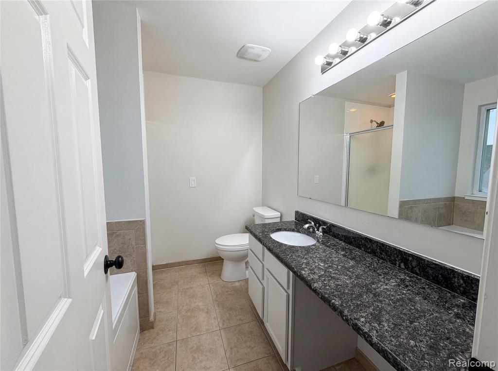 51109 Mayfair Terrace, Novi, MI — Photo 12