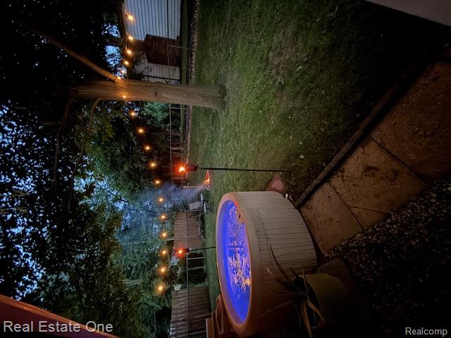 7241 Richardson Road, West Bloomfield, MI 48323 — Photo 30