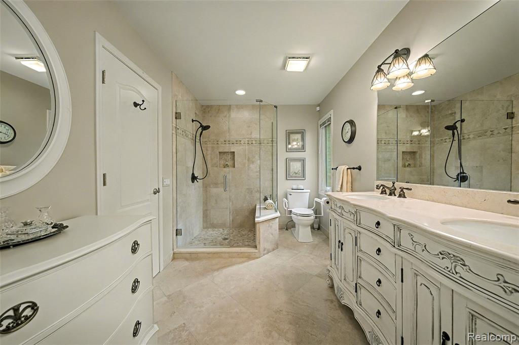 5893 Dawn Ridge Drive, Troy, MI 48098 — Photo 14