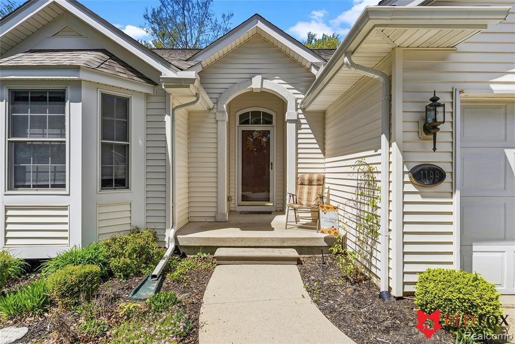 1199 Creek View Court, Burton, MI 48509 — Photo 6