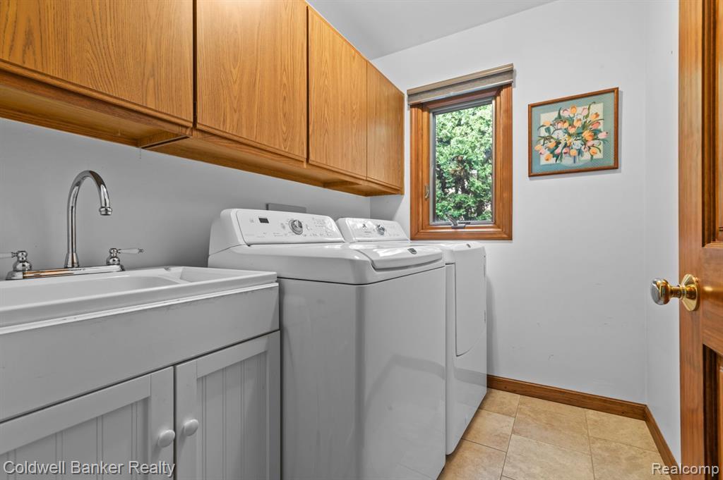 42012 PON MEADOW Drive, Northville, MI 48168 — Photo 22