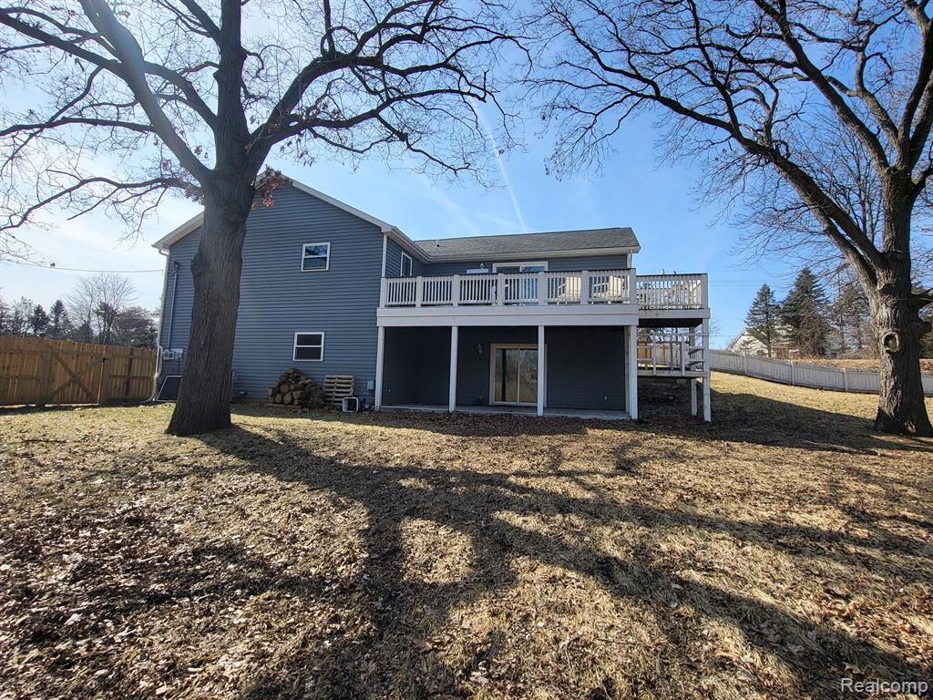 9611 WHITEWOOD Road, Pinckney, MI 48169 — Photo 34