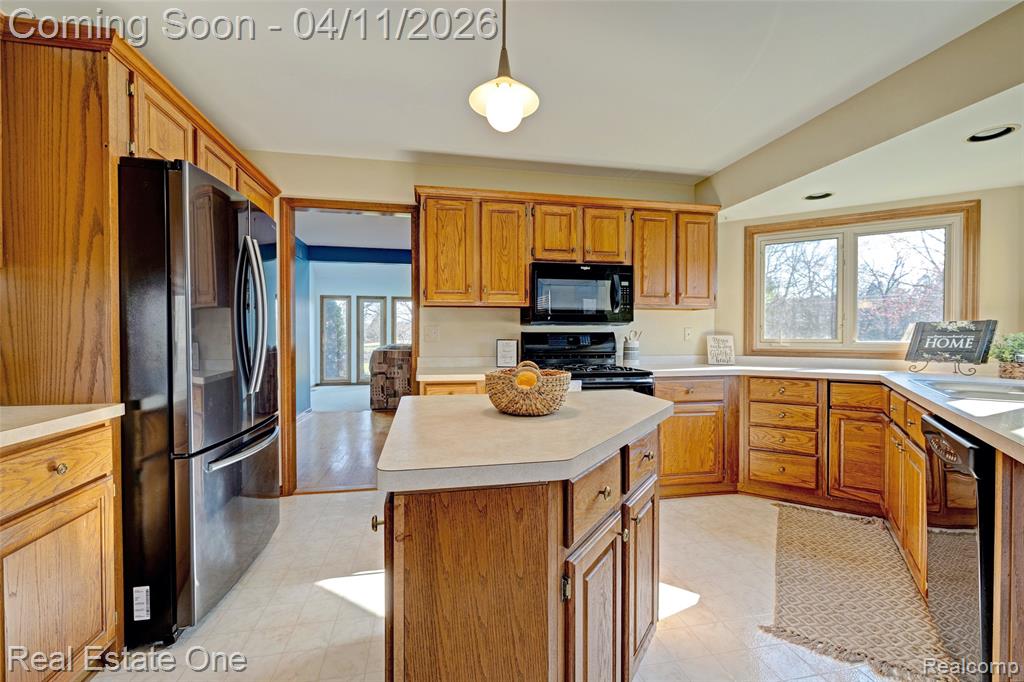 6400 Oak Hill Road, Ortonville, MI 48462 — Photo 16