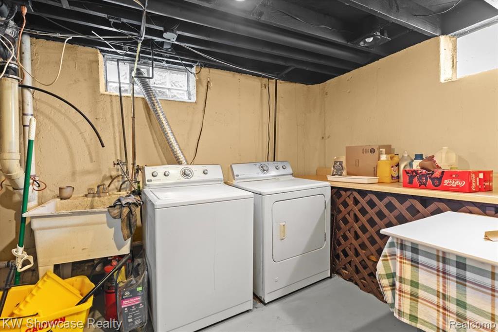 3994 Beechgrove Drive, Waterford, MI 48328 — Photo 17