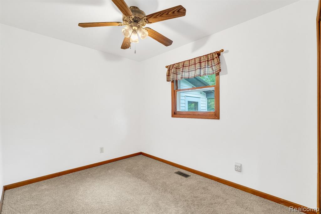 538 N Neeper Street, Capac, MI 48014 — Photo 16