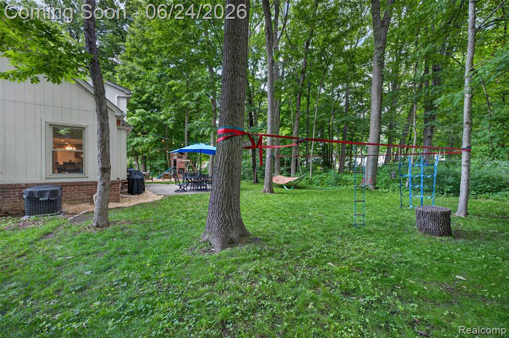 7556 Olde Sturbridge Trail, Clarkston, MI 48348 — Photo 32