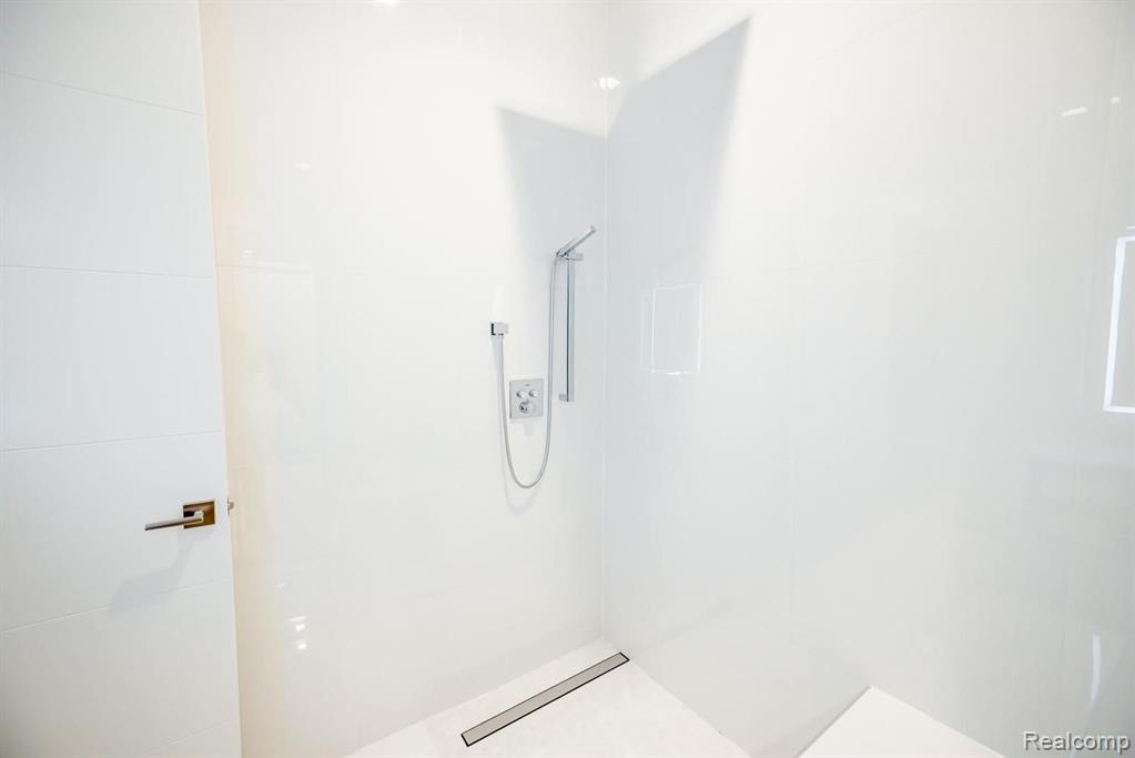 400 Old Woodward Avenue, Birmingham, MI 48009 — Photo 5