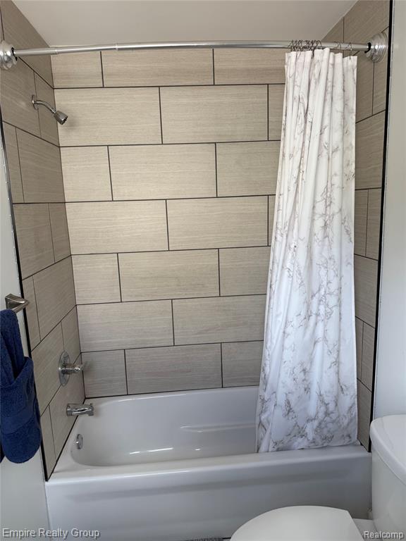 7608 Brookdale Court, Brighton, MI 48116 — Photo 43