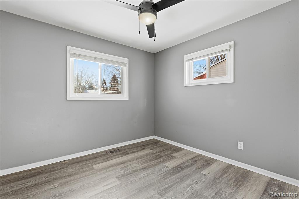 1273 Fall River Road, Ypsilanti, MI 48198 — Photo 17