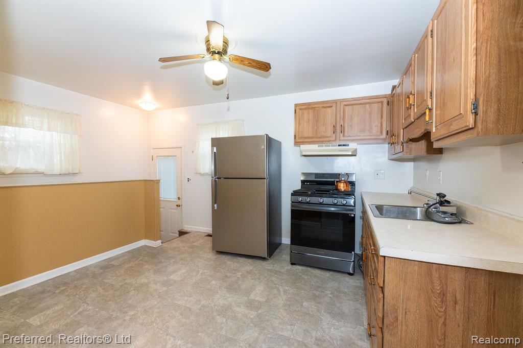 7252 LUANA Avenue, Allen Park, MI 48101 — Photo 10