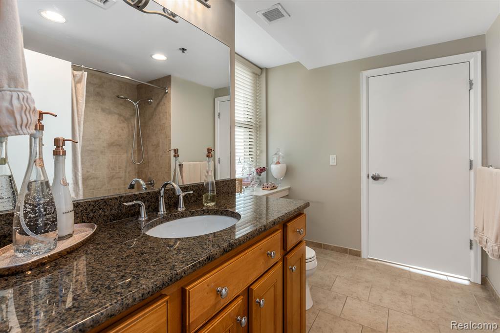 525 W Lafayette Boulevard, 16B, Detroit, MI 48226 — Photo 21