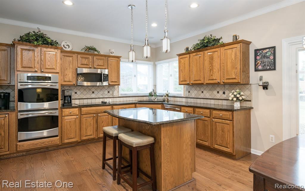 54035 Scarboro Way, Shelby Twp, MI 48316 — Photo 9