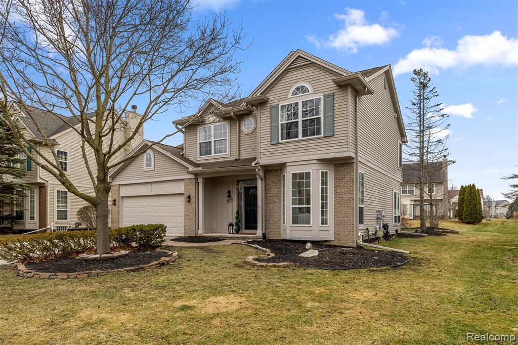 1065 Equestrian Drive, South Lyon, MI, 48178