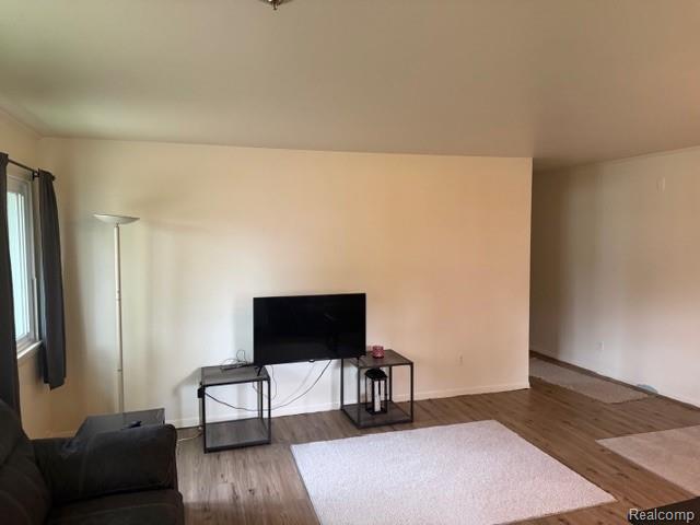 935 Ingleside Avenue, Flint, MI 48507 — Photo 3