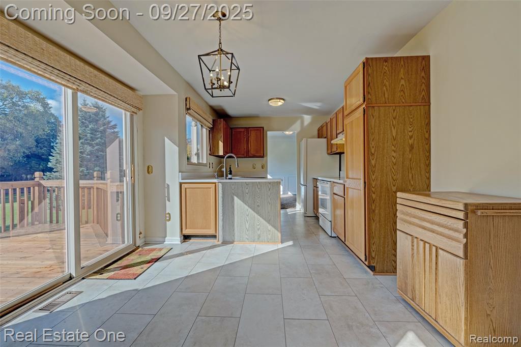 90 Crescent Hill Drive, Ortonville, MI 48462 — Photo 24