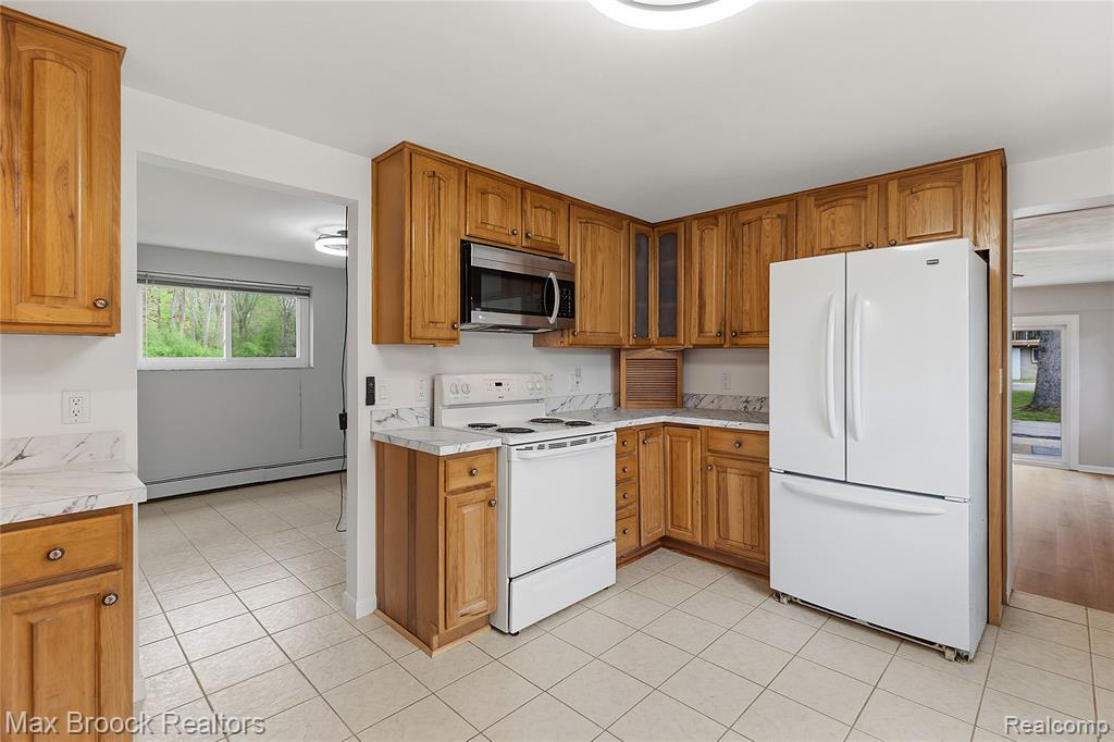 1392 Maple Grove Road, Lapeer, MI 48446 — Photo 15