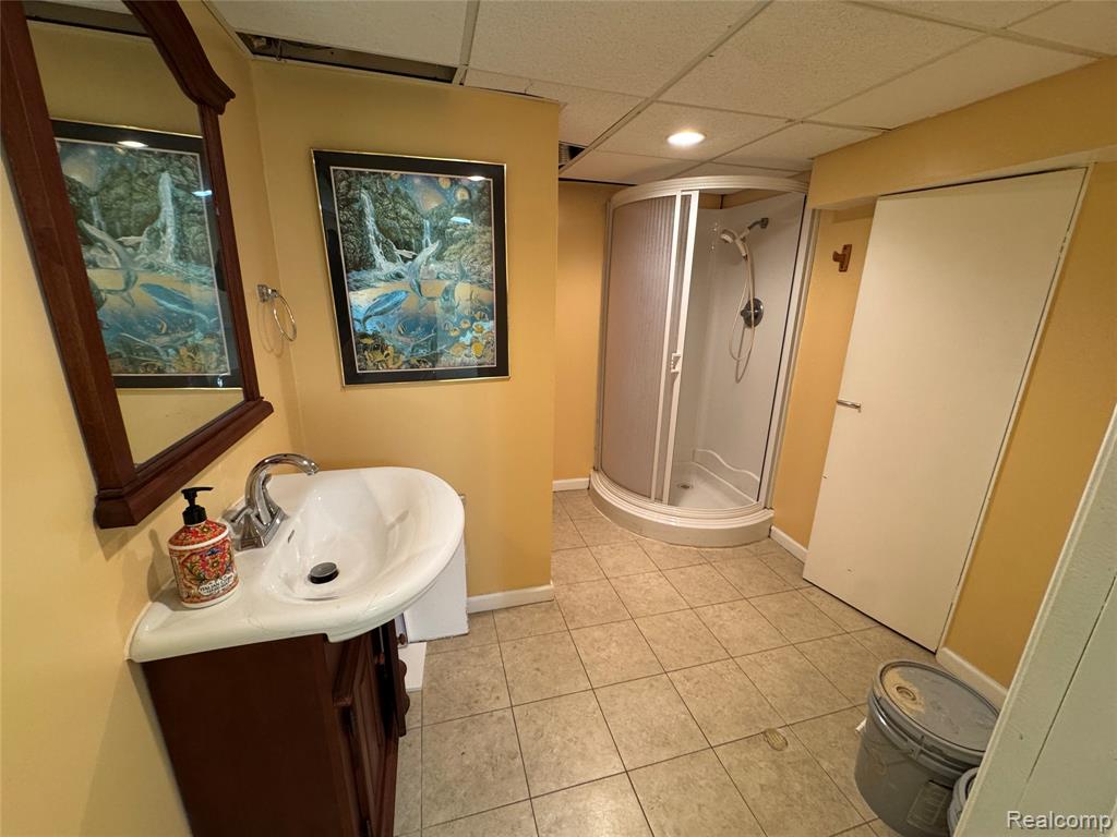 4411 Bloomfield Drive, Sterling Heights, MI 48310 — Photo 22