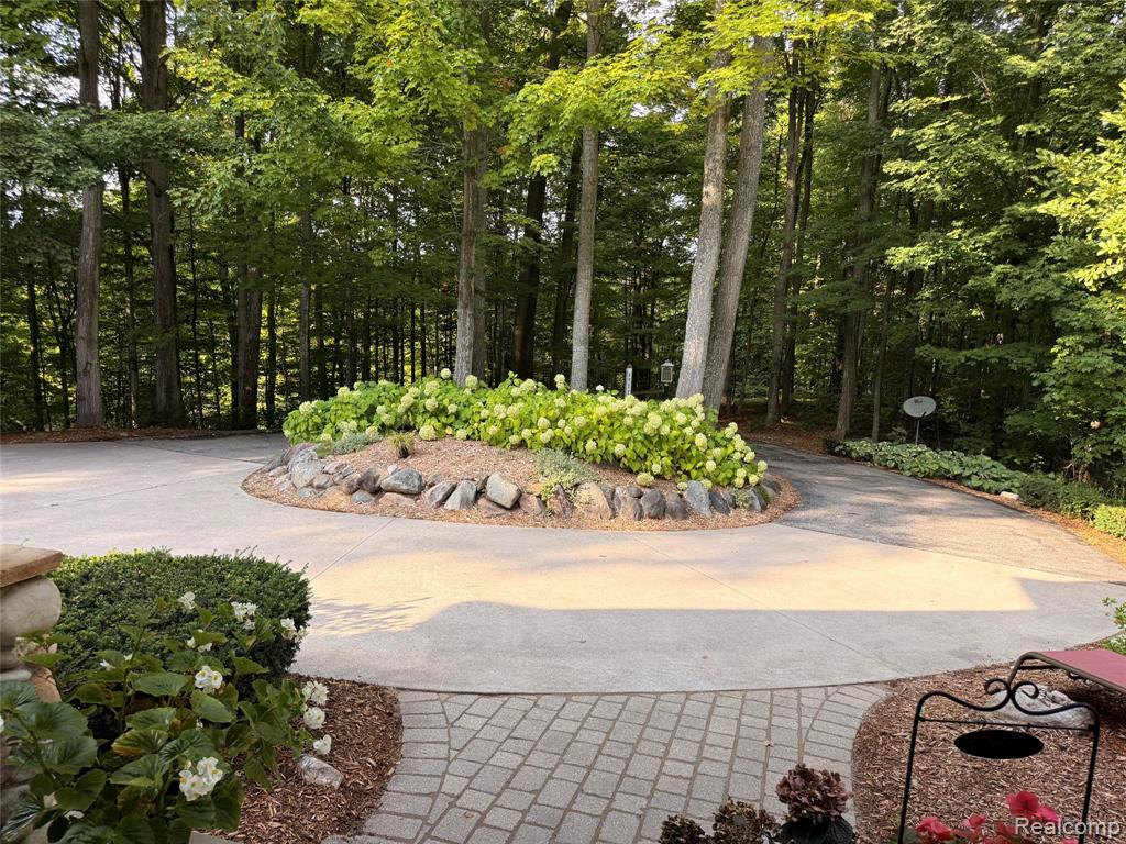 6788 E Hoxie Road, Cedar, MI 49621 — Photo 21