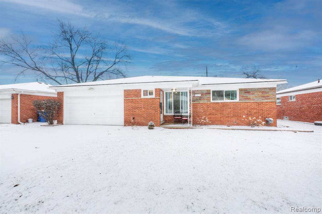 5239 GERALD Street, Warren, MI 48092 — front exterior