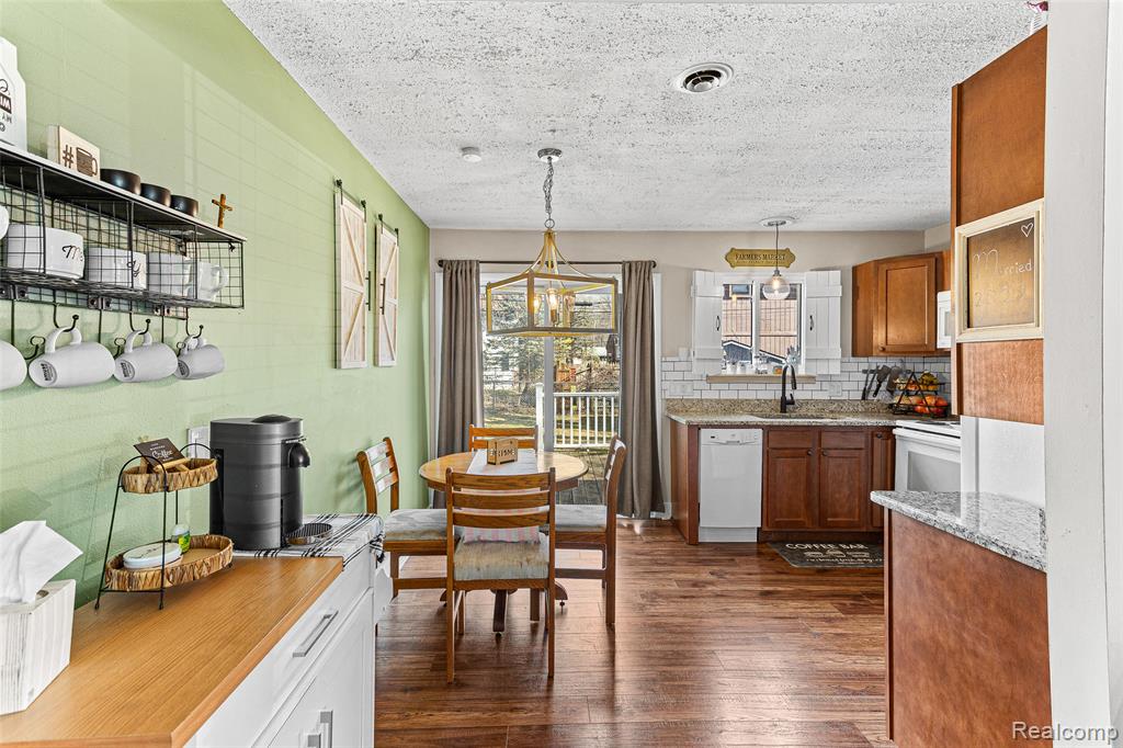 37137 Jefferson Avenue, MI — Photo 19