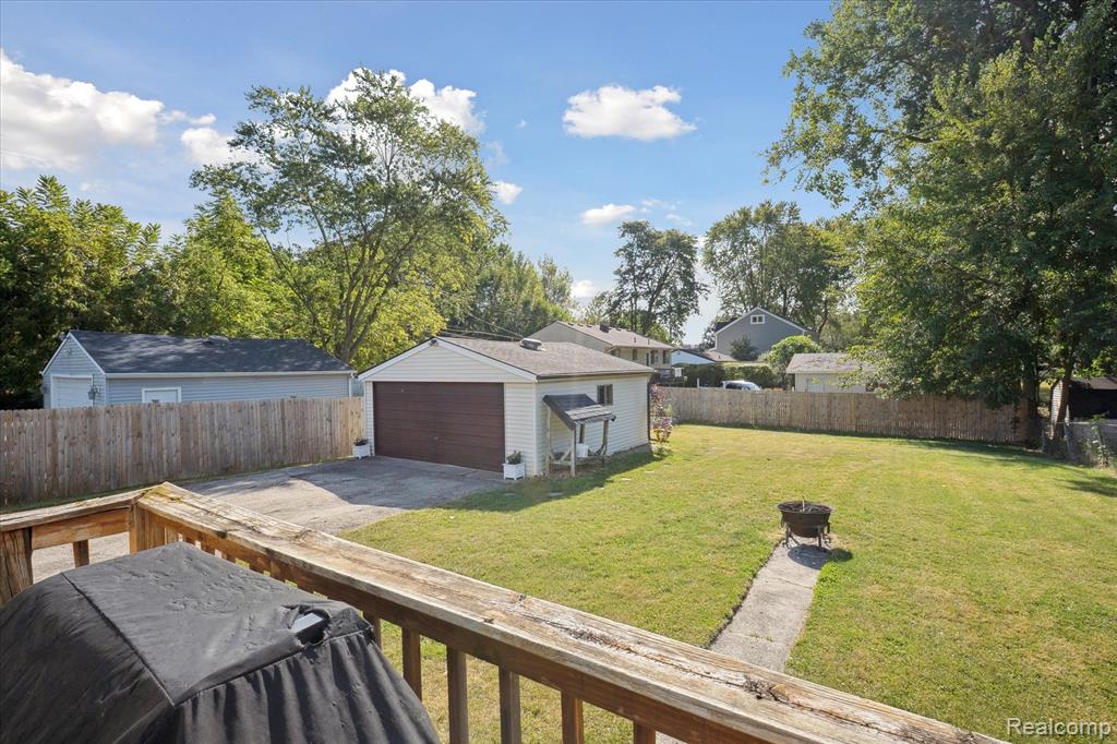 7474 River Vista Street, Utica, MI 48317 — Photo 36