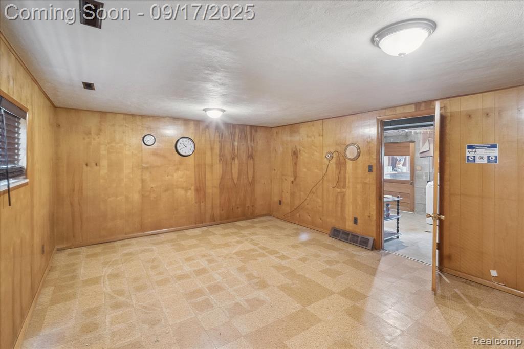 6185 Wildrose Lane, Burtchville, MI 48059 — Photo 23