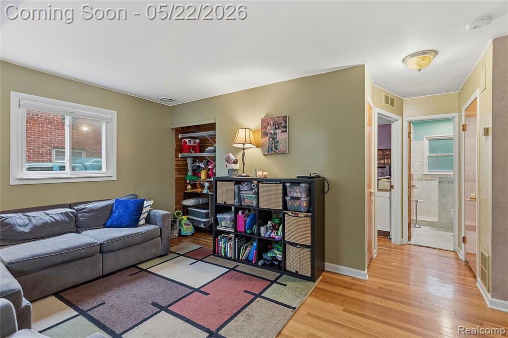 47735 Jeffry, Utica, MI 48317 — Photo 5