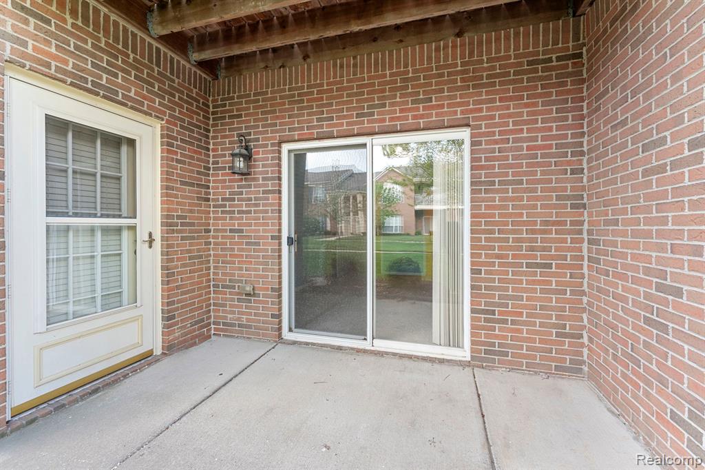 541 MULBERRY Street, Wyandotte, MI 48192 — Photo 24