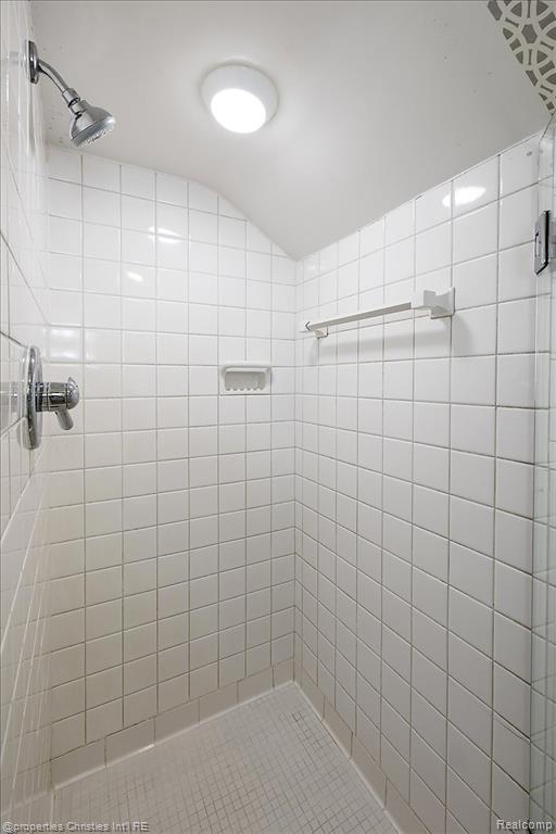 3535 Wooddale Court, Bloomfield, MI 48301 — Photo 50